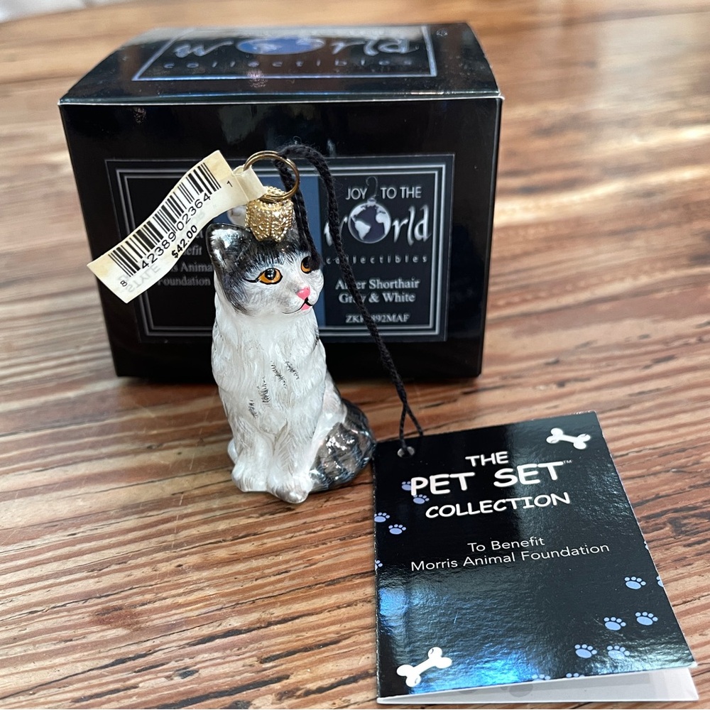 Joy To The World American Short Hair Gray and White Cat Christmas Ornament NWT